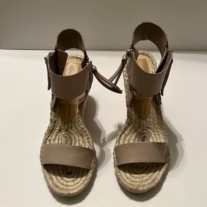 Dolce Vita Sandals- 6.5